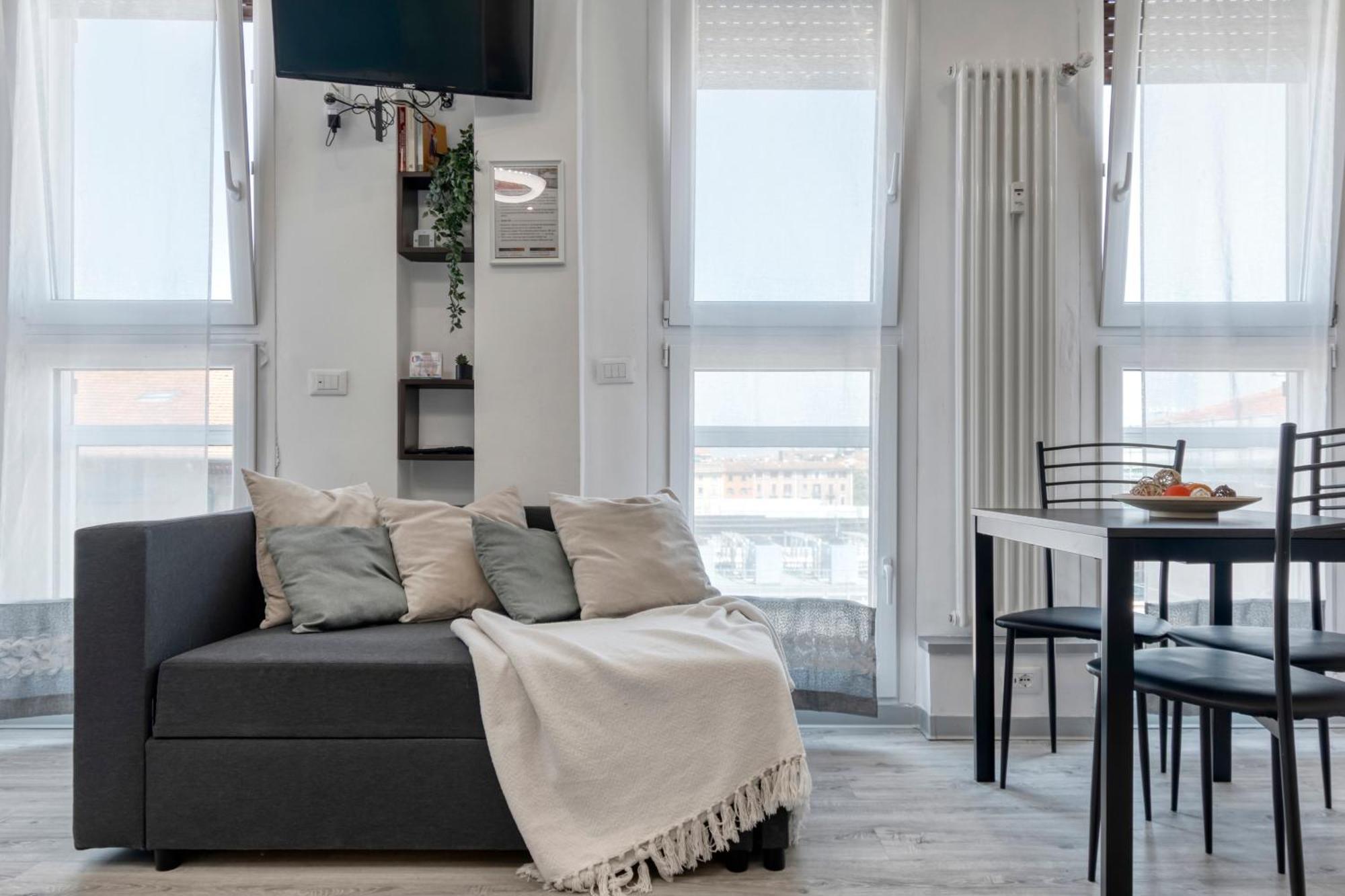 Front Station Apartment - Stazione Centrale Di Болоня Екстериор снимка