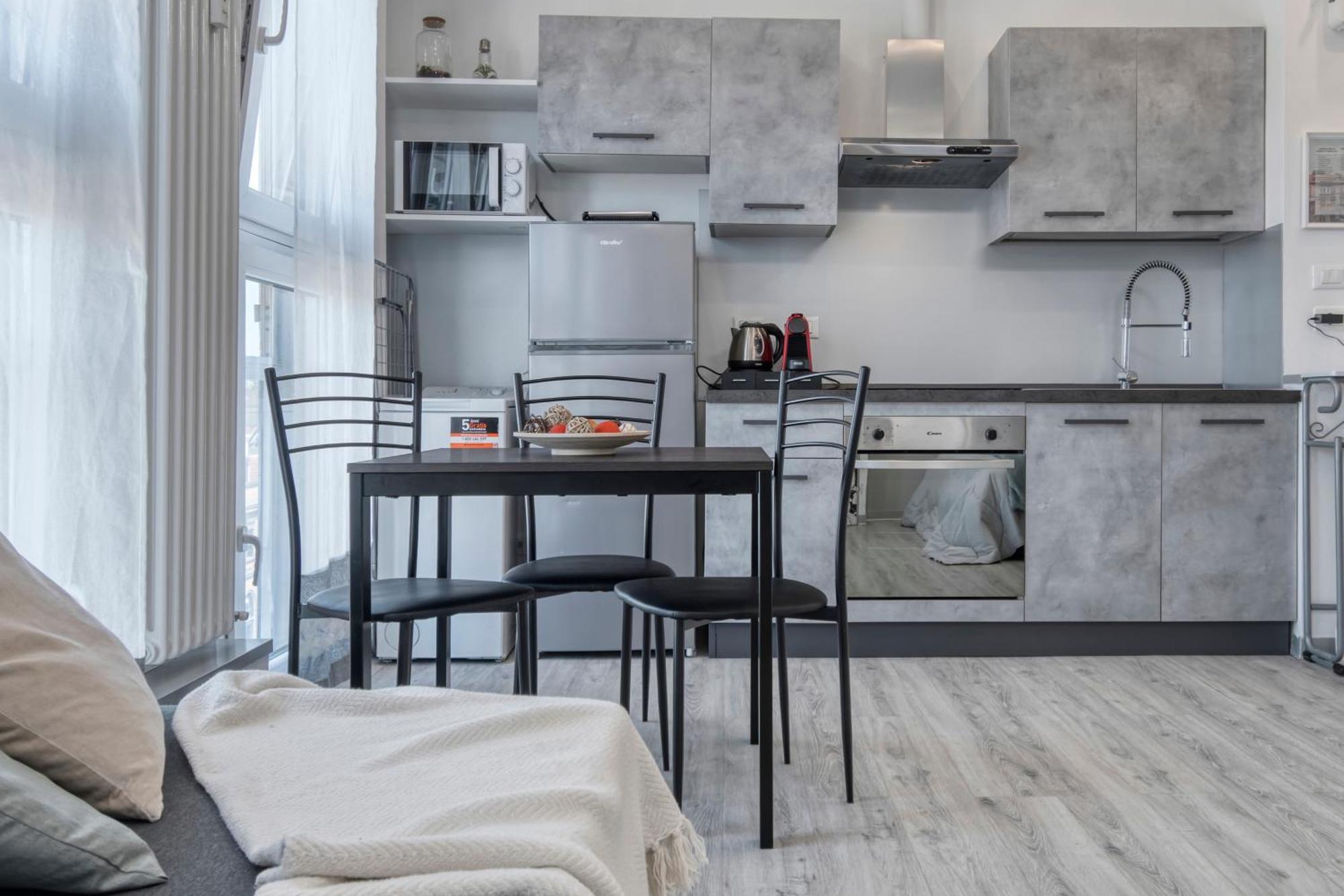 Front Station Apartment - Stazione Centrale Di Болоня Екстериор снимка